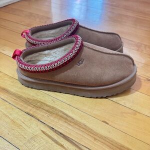 Ugg Tasman